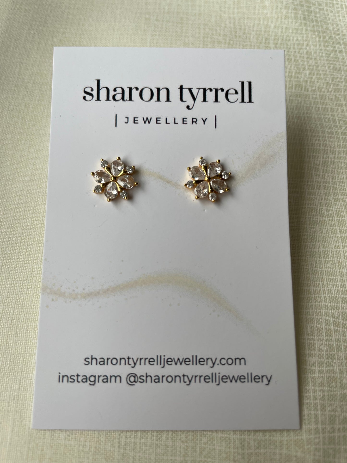 “Bláthnaid” flower earrings