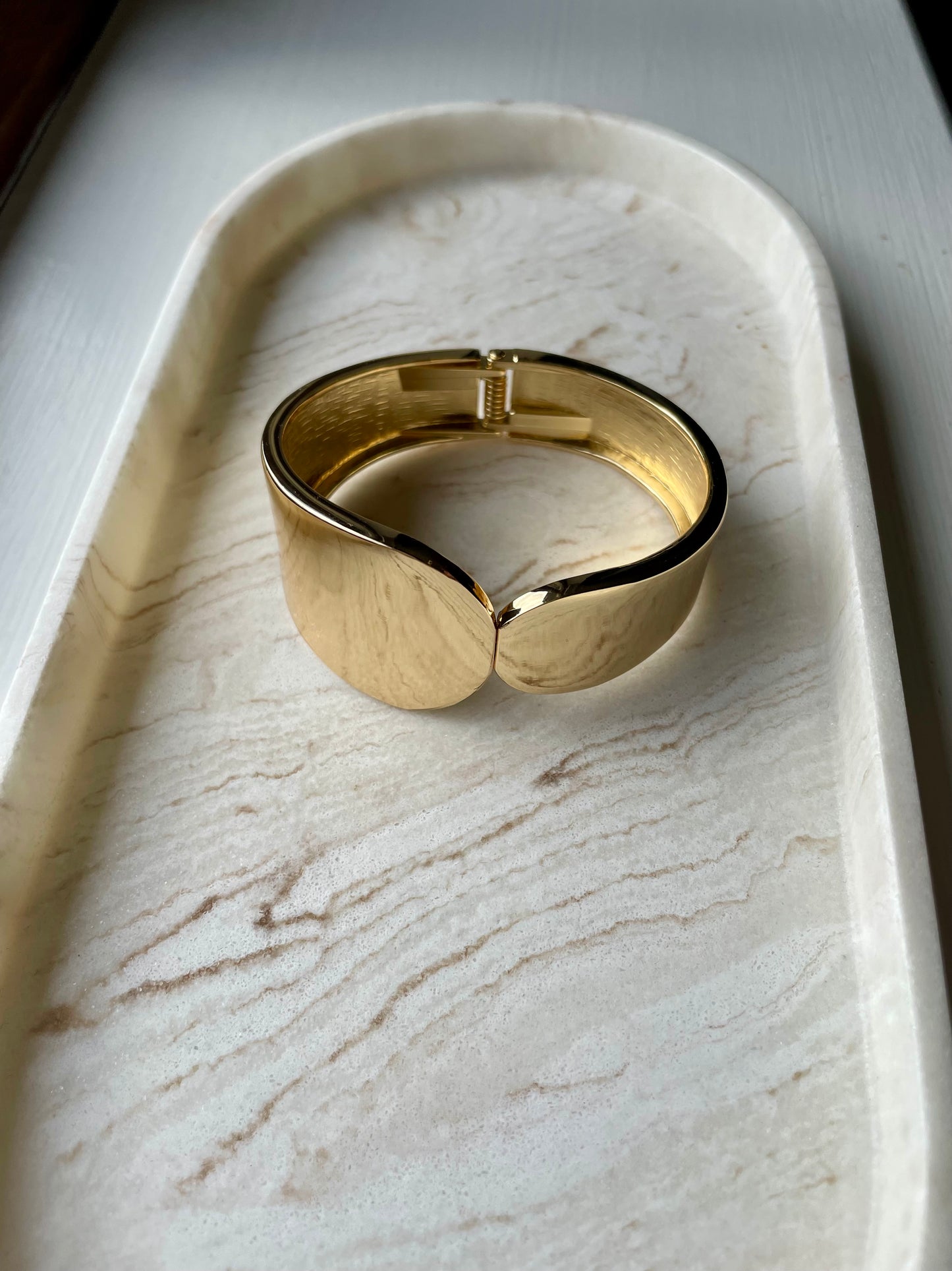 “Gráinne” Gold Bangle