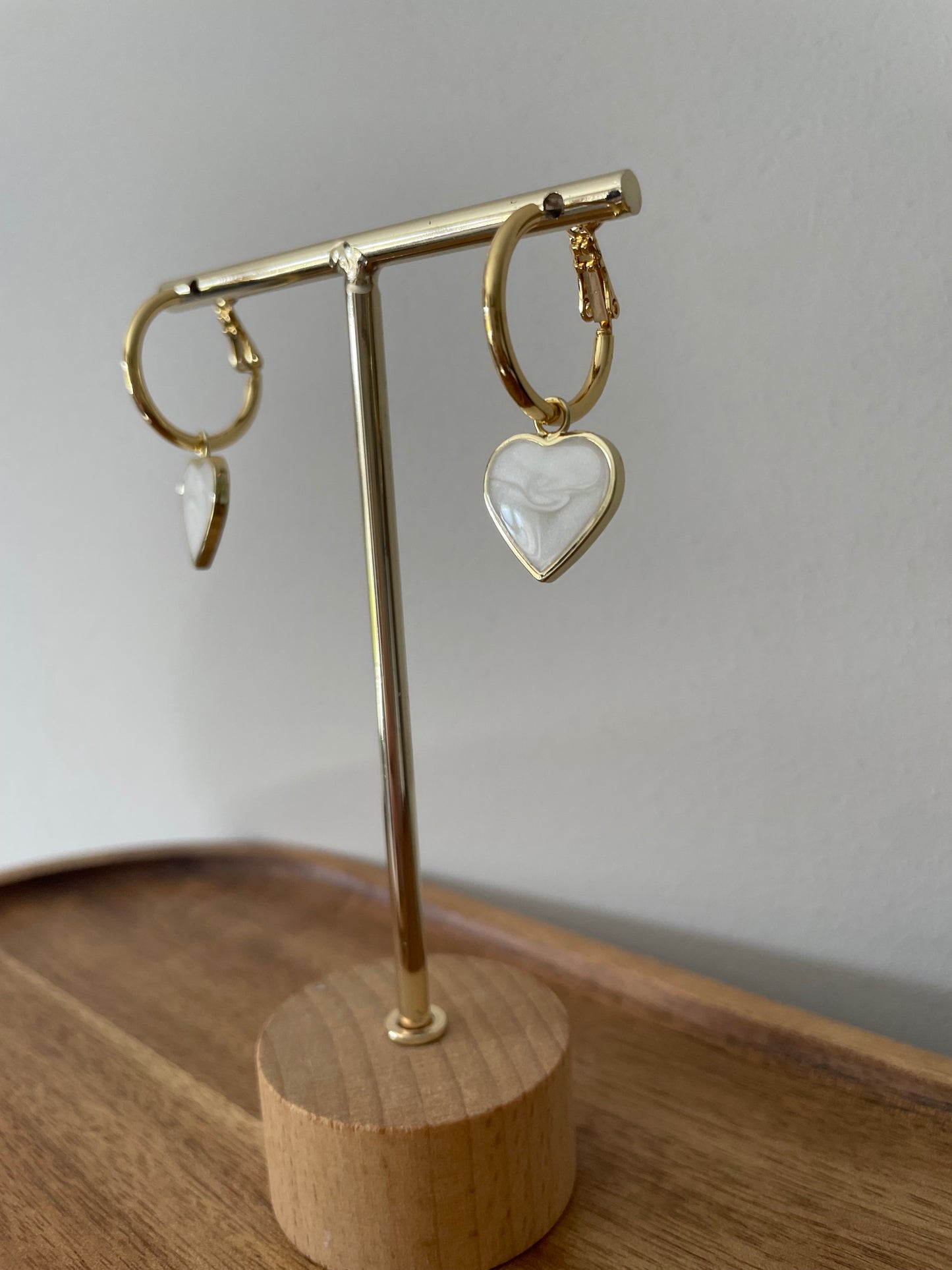 White Heart Gold clasp hoop Earrings